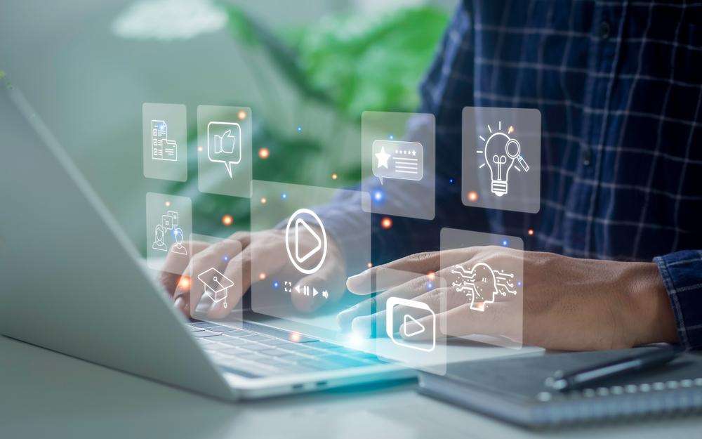 Plan communication 360 : intégrez Orisha ADgency la régie DOOH des commerces de proximité