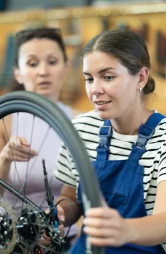 Atelier de réparation de vé